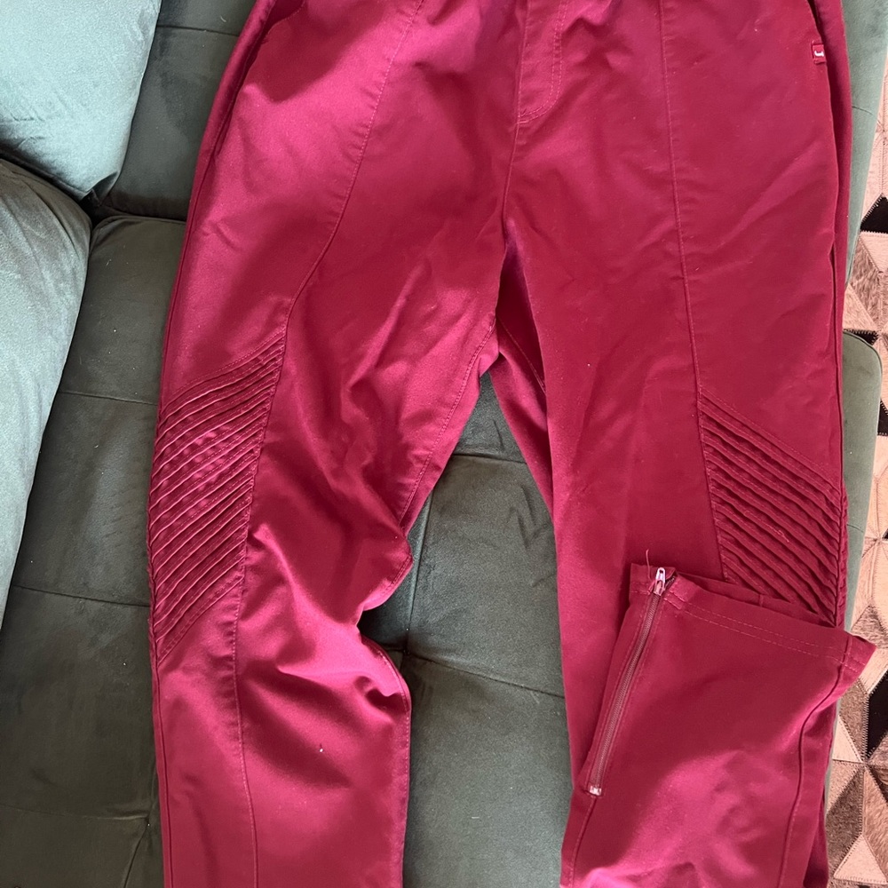 Like new. - Picture 2 of 3